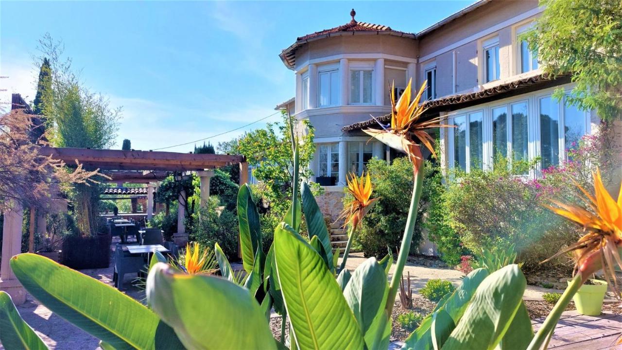 Hotel Les Jardins de Bormes Buitenkant foto