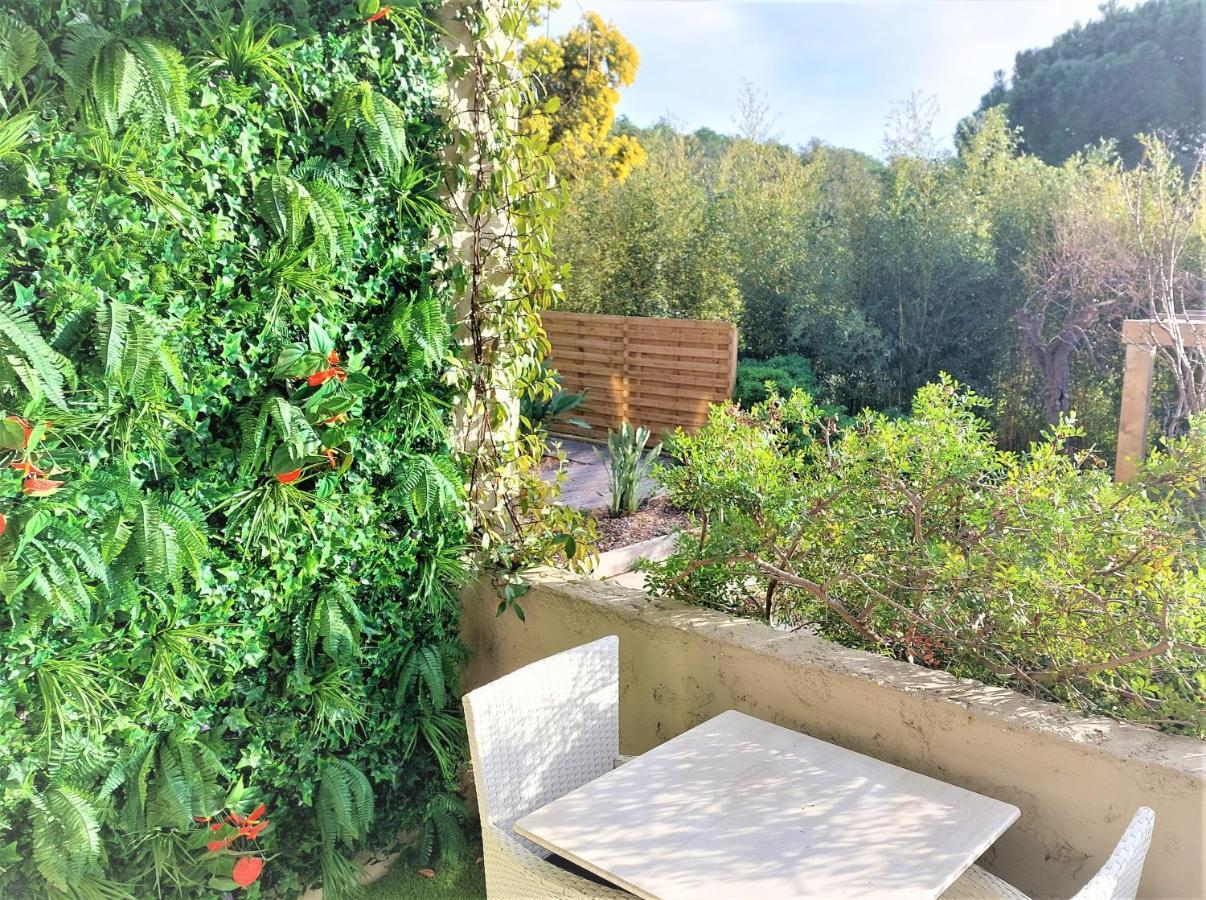 Hotel Les Jardins de Bormes Buitenkant foto