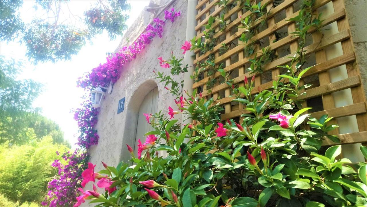 Hotel Les Jardins de Bormes Buitenkant foto