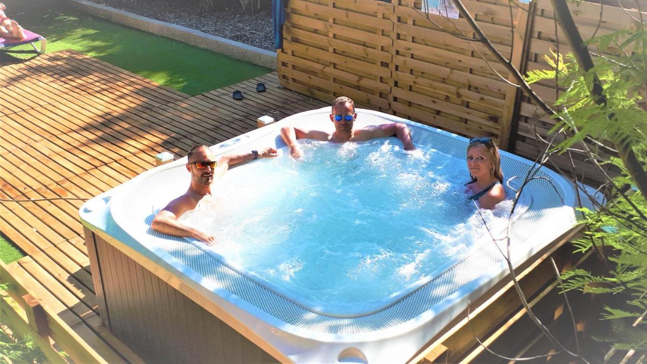 Hotel Les Jardins de Bormes Buitenkant foto