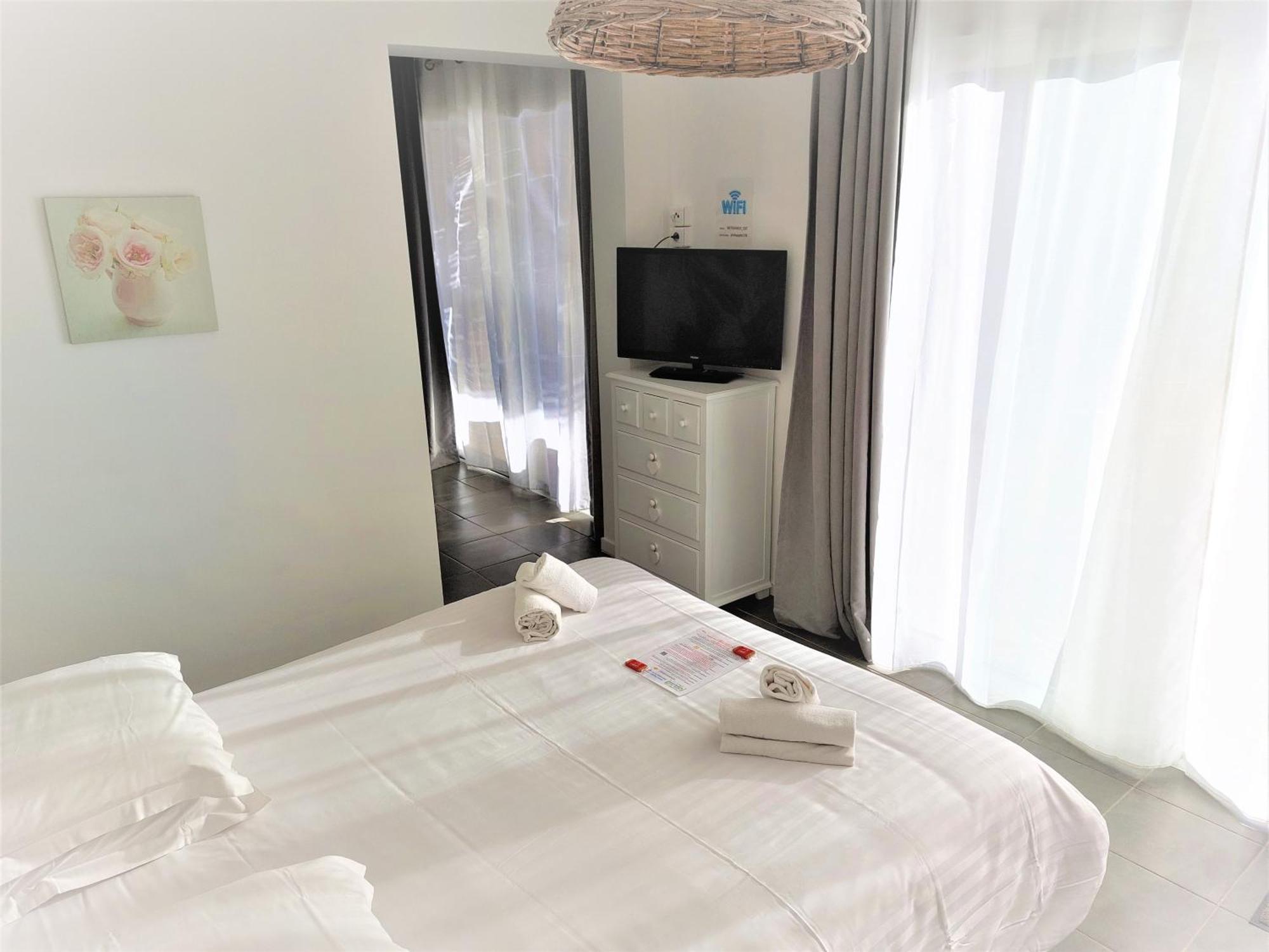 Hotel Les Jardins de Bormes Kamer foto