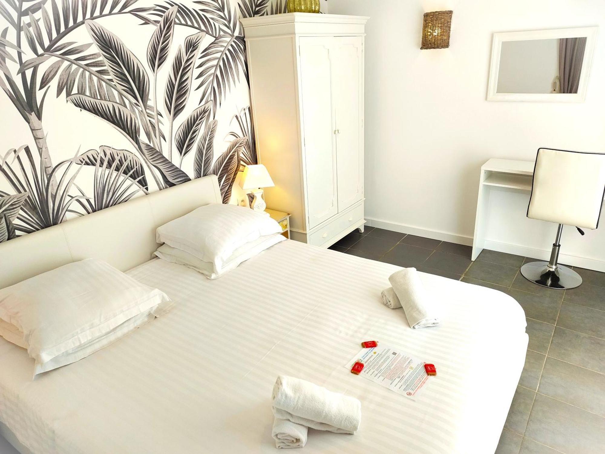 Hotel Les Jardins de Bormes Kamer foto